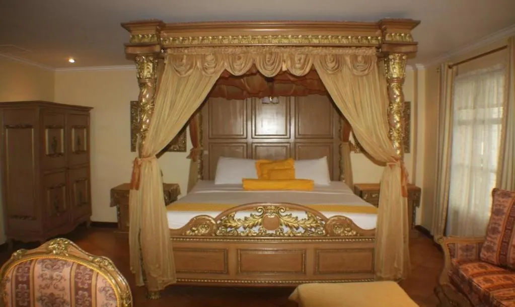 Swiss Chalet Angeles 3*,