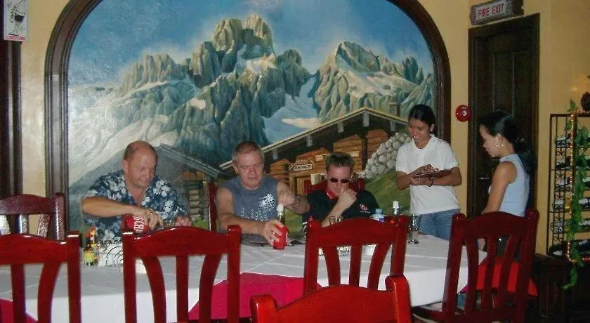 Swiss Chalet Angeles 3*,